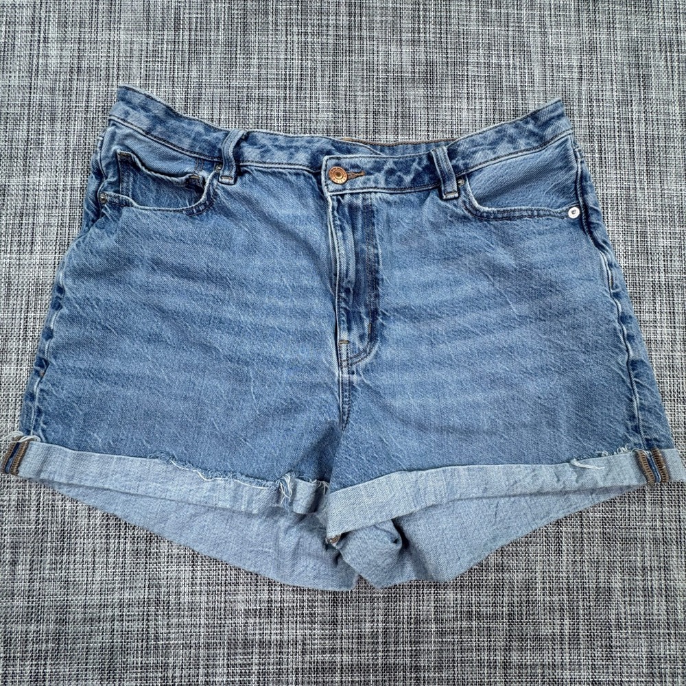 American Eagle Womens 14 Highest Rise Mom Shorts Blue Cotton Denim Frayed Cuffs